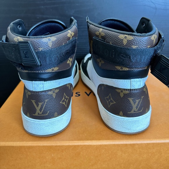 Louis Vuitton Rivoli Sneaker Boot - Size 10 Mint Condition, Original Packaging - Picture 3 of 5